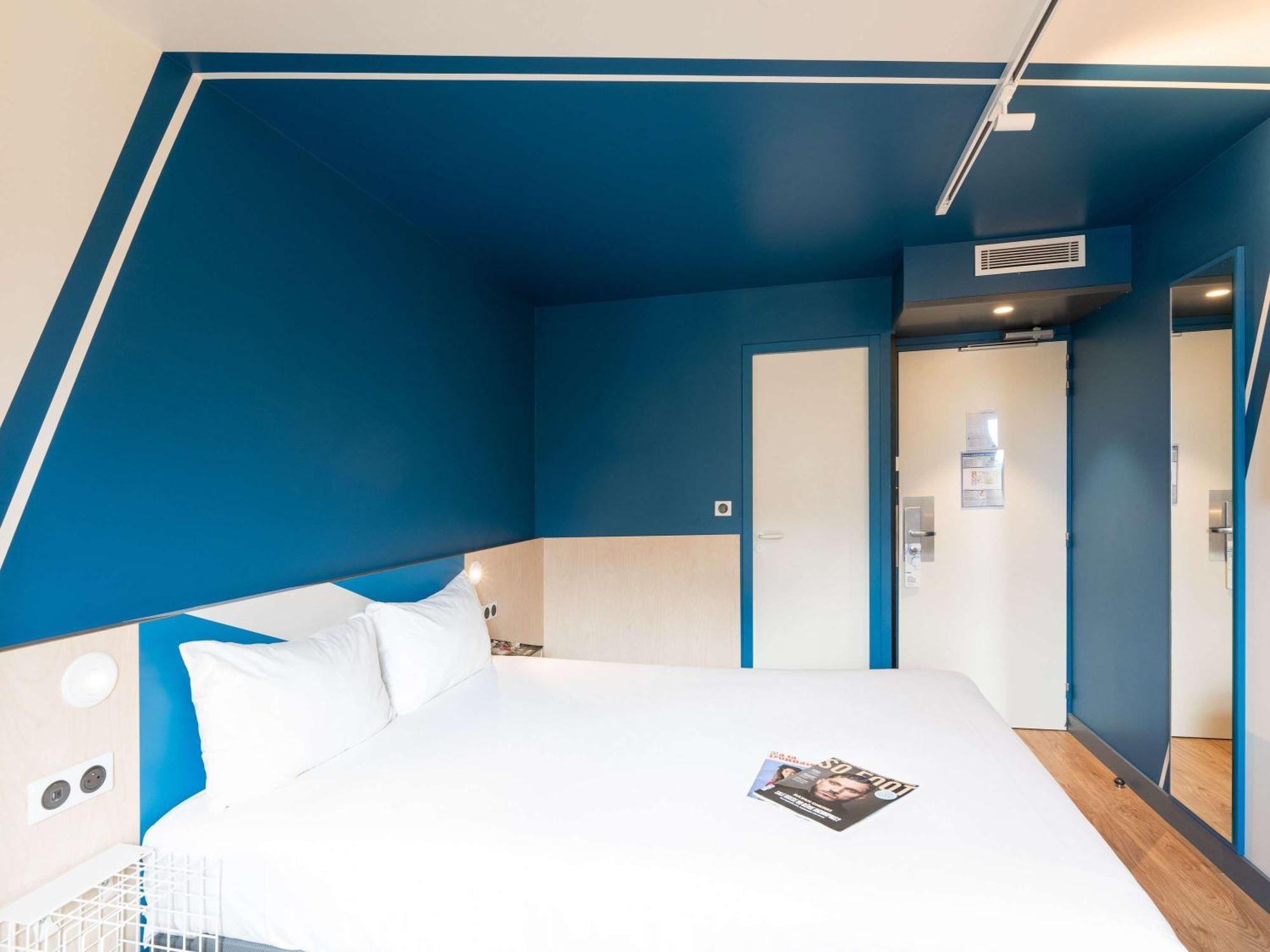 Ibis Budget Lyon Centre Confluence Esterno foto