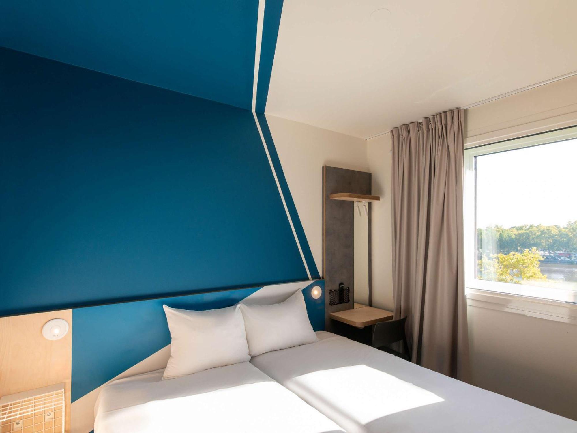 Ibis Budget Lyon Centre Confluence Esterno foto