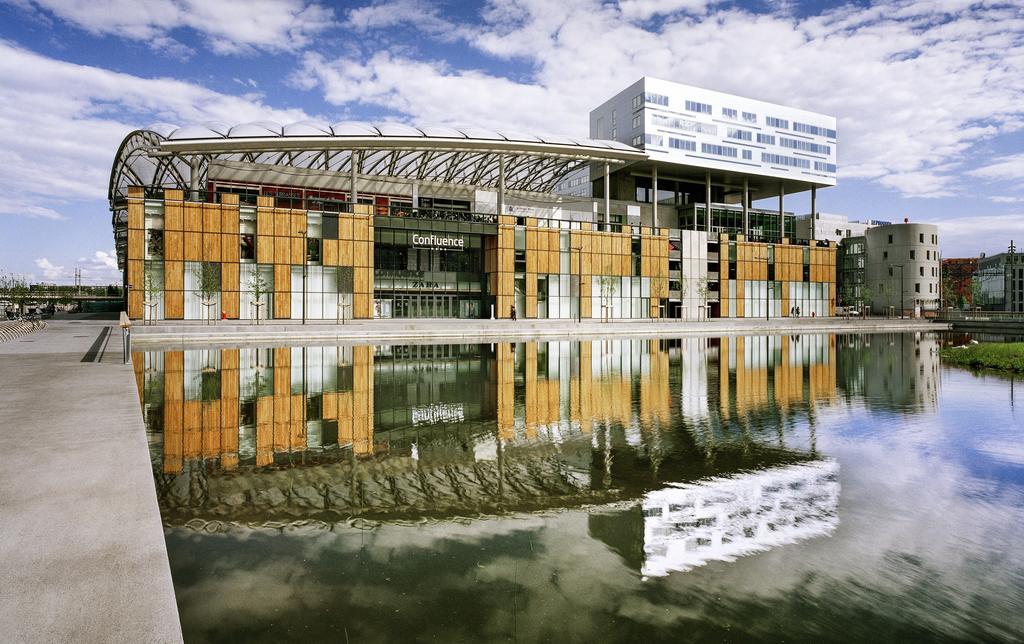 Ibis Budget Lyon Centre Confluence Esterno foto