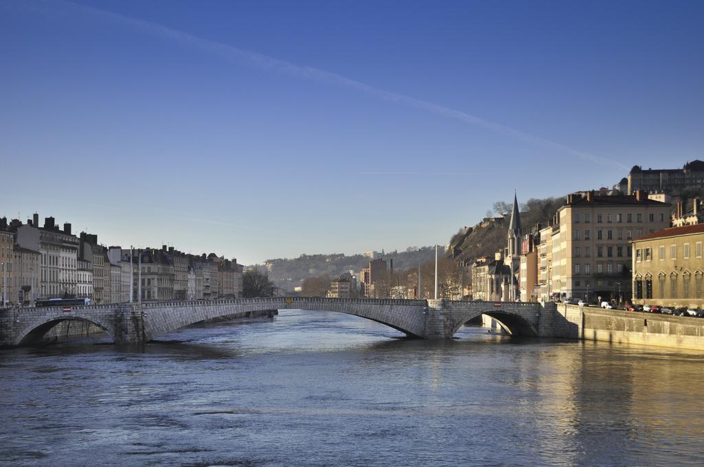 Ibis Budget Lyon Centre Confluence Esterno foto