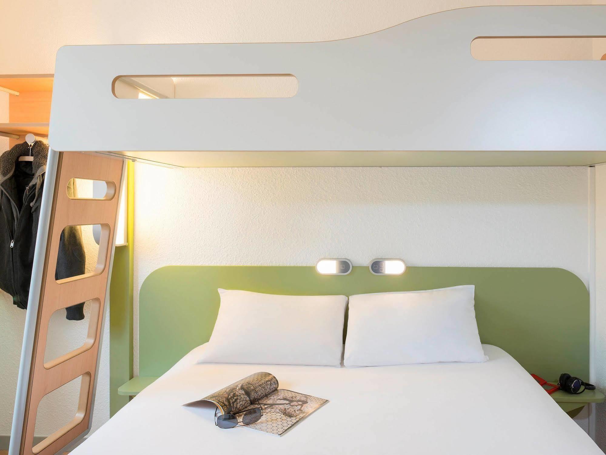 Ibis Budget Lyon Centre Confluence Esterno foto